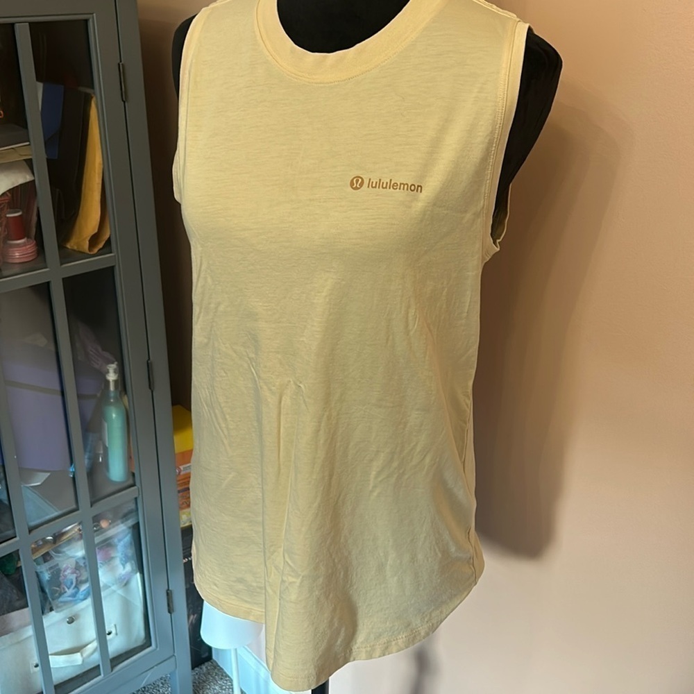 Lululemon All Yours Tank Top size 4/6 color Prosecco NWOT